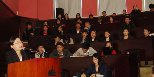 Шилдэг илтгэлийн уралдааны эхний шатны дүн гарлаа